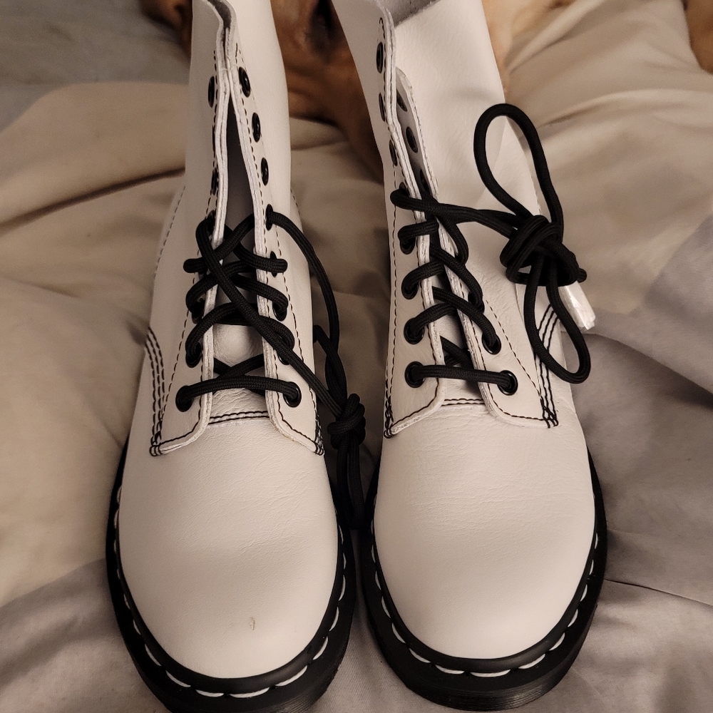 Dr Martens 1460 Pascal White Soft Leather Sz 37